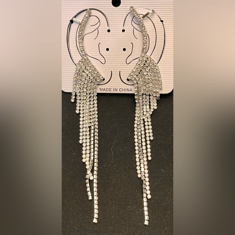 NWT Silver Rhinestone Waterfall Dangle Ear Cuffs Shimmering Crystal Statement - Picture 10 of 11